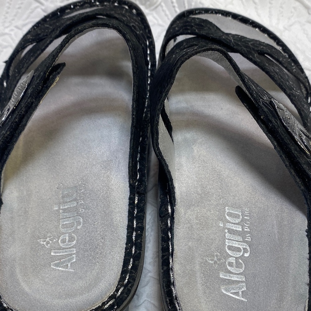 Alegria Victoriah Lustrous Black Strappy Leather Chiappetta Slide Sandals comfy - Picture 9 of 14